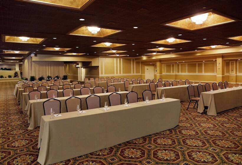 ホテル The Claridge