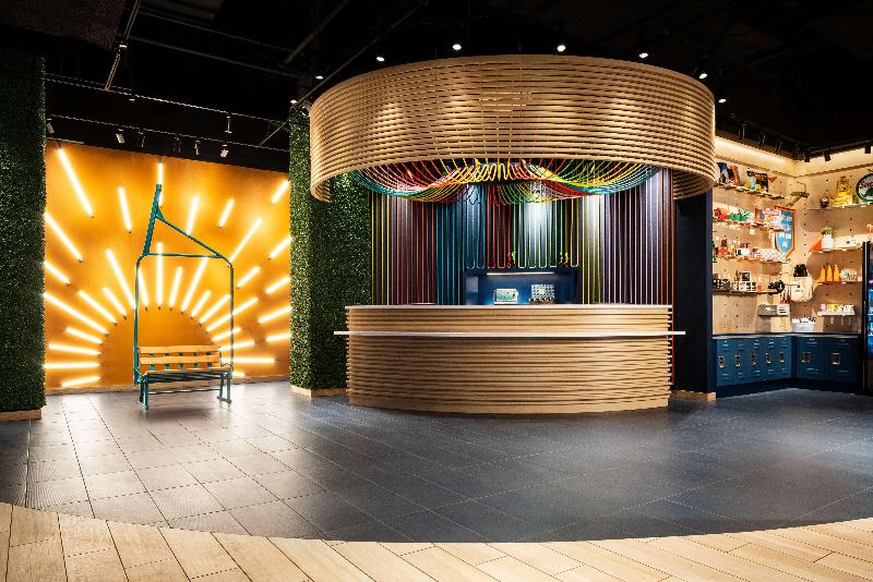 هتل The Curtis Denver  A Doubletree By Hilton
