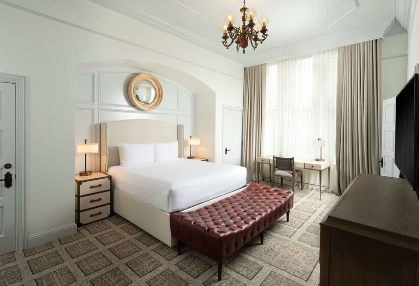 هتل The Driskill