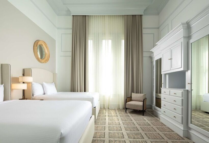 هتل The Driskill