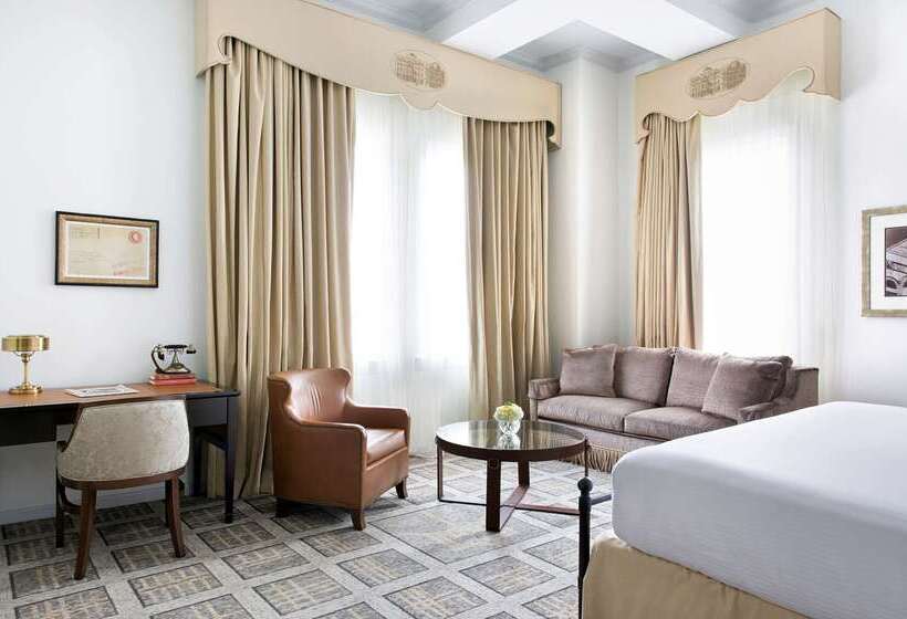 هتل The Driskill