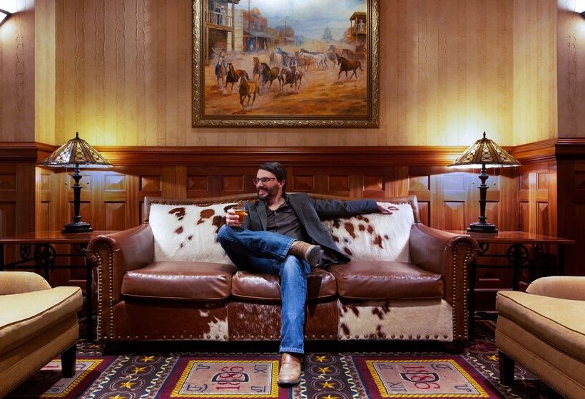 هتل The Driskill