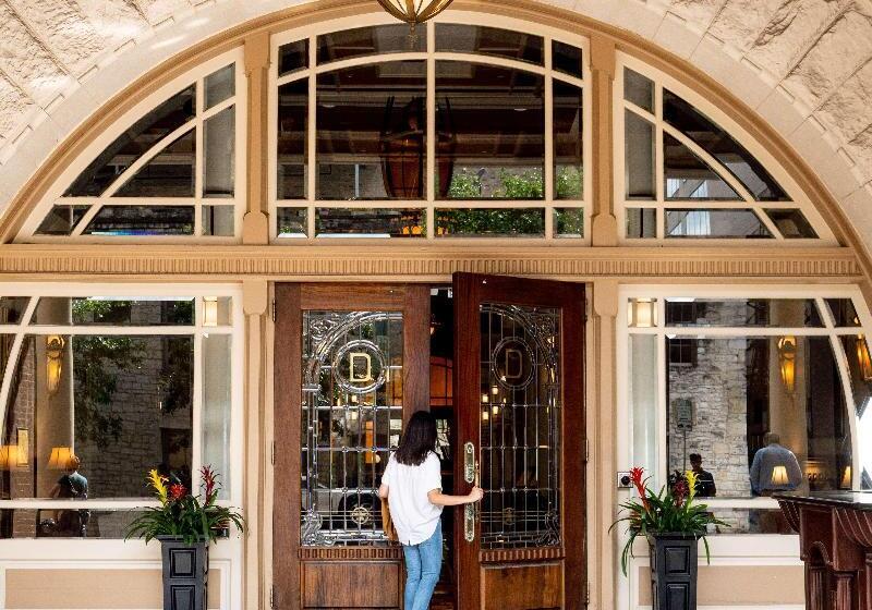 هتل The Driskill