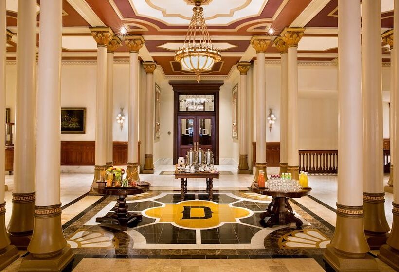 هتل The Driskill
