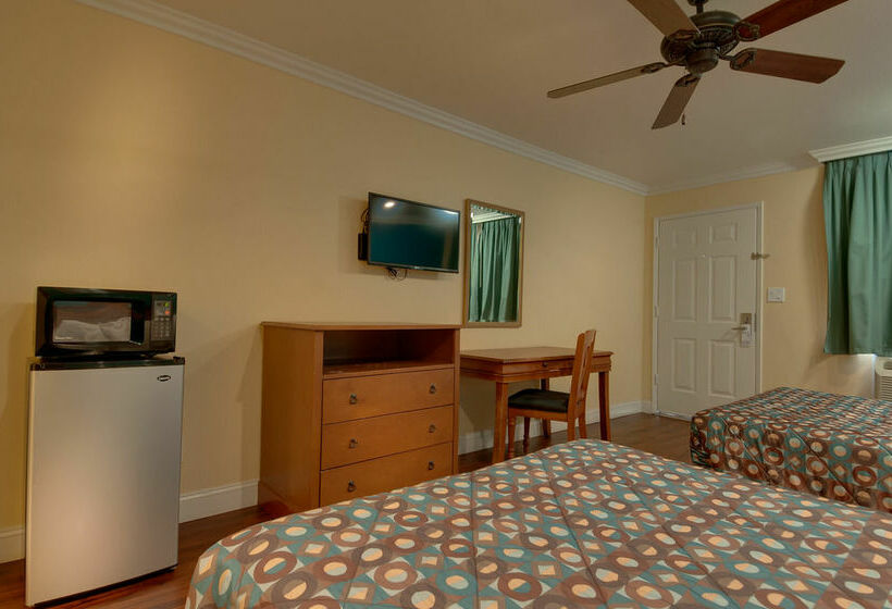 בית מלון כפרי Vagabond Inn Bakersfield