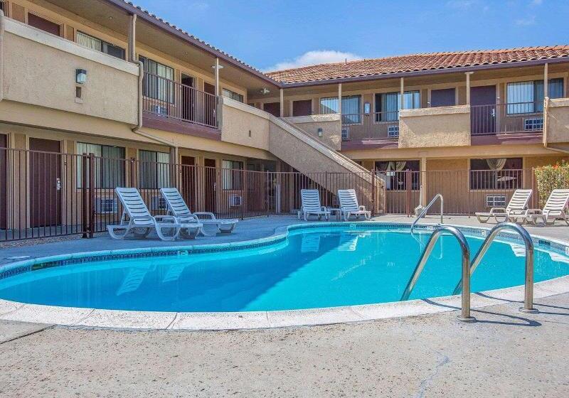مُتل Rodeway Inn Santee San Diego East