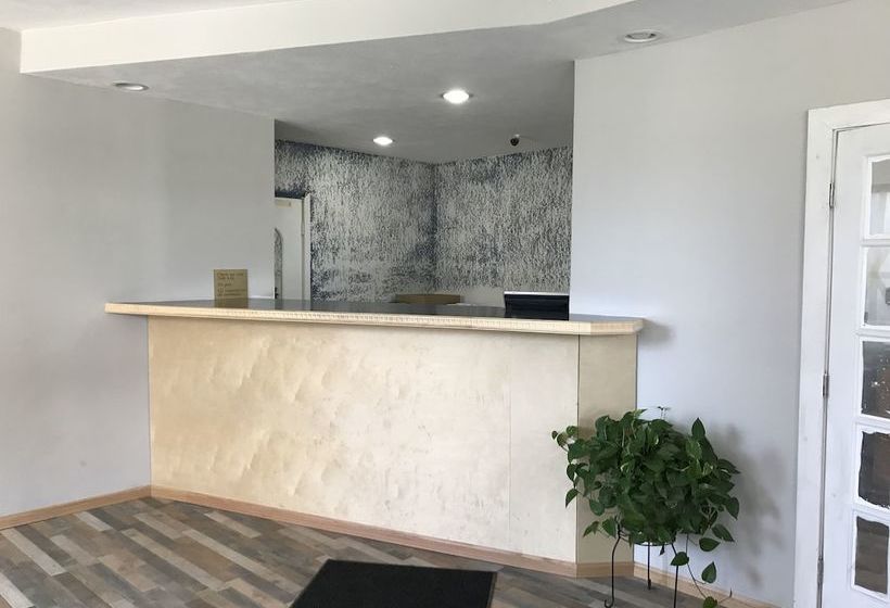 فندق على الطريق Western Inn