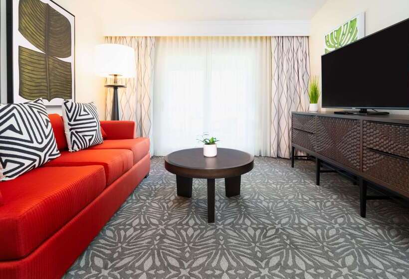استراحتگاه Zachari Dunes On Mandalay Beach, Curio Collection By Hilton
