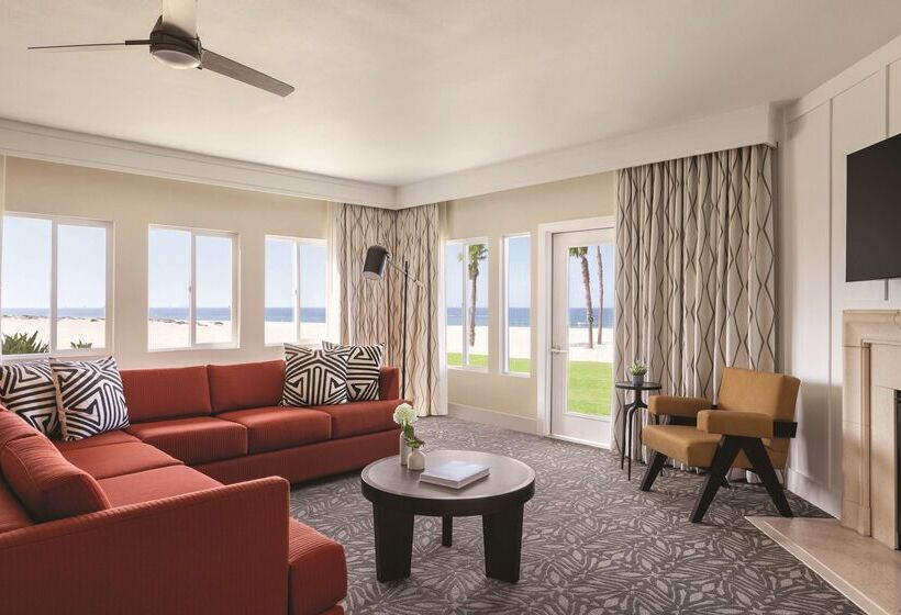 استراحتگاه Zachari Dunes On Mandalay Beach, Curio Collection By Hilton
