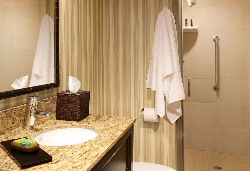 استراحتگاه Zachari Dunes On Mandalay Beach, Curio Collection By Hilton