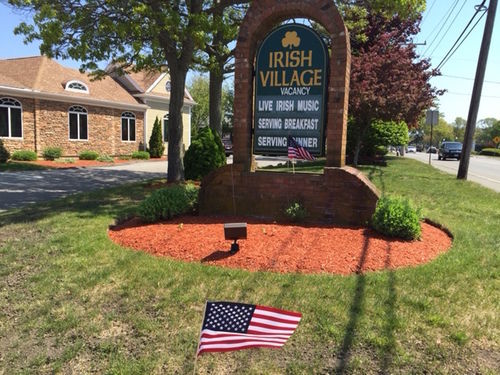 בית מלון כפרי Cape Cod Irish Village