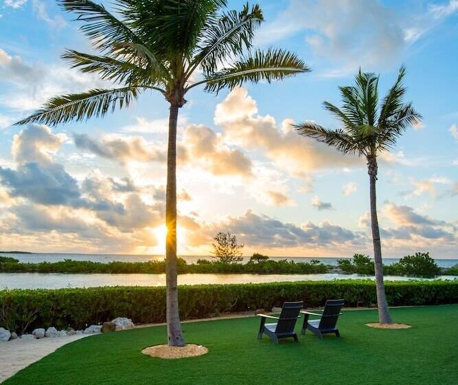 Hawks Cay Resort