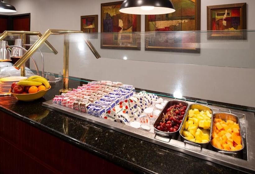 Holiday Inn Hotel And Suites Beaumont Plaza I 10 & Walden, An Ihg