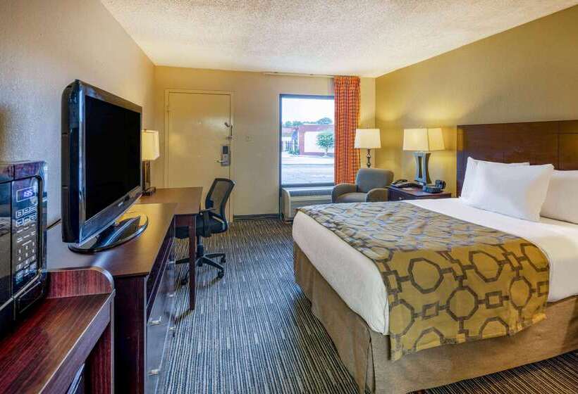 هتل Baymont By Wyndham Columbus Ga
