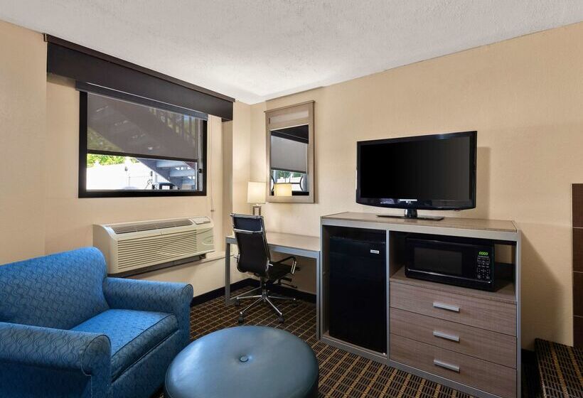 호텔 Best Western Adena Inn