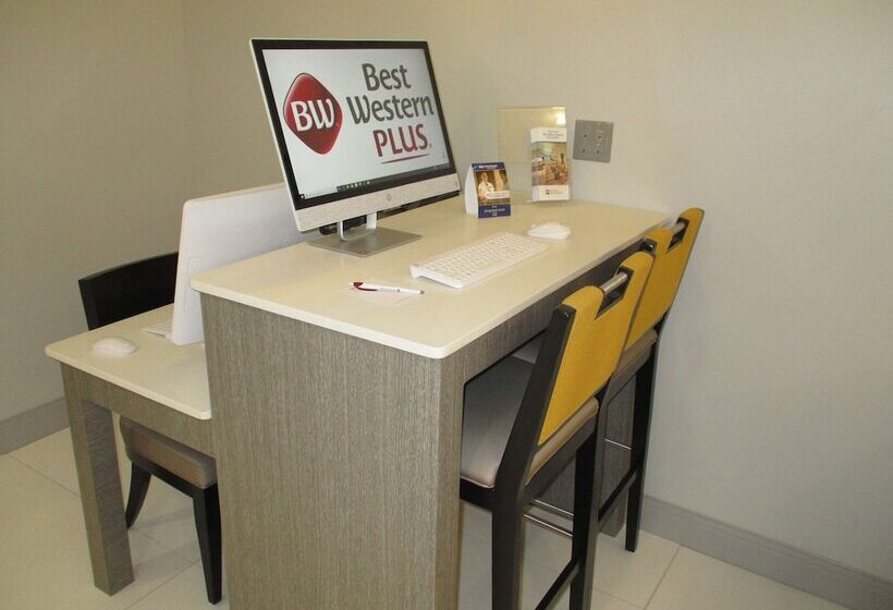 هتل Best Western Plus Bloomington East