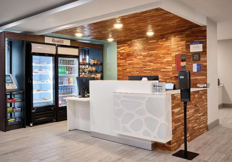 ホテル Comfort Inn & Suites