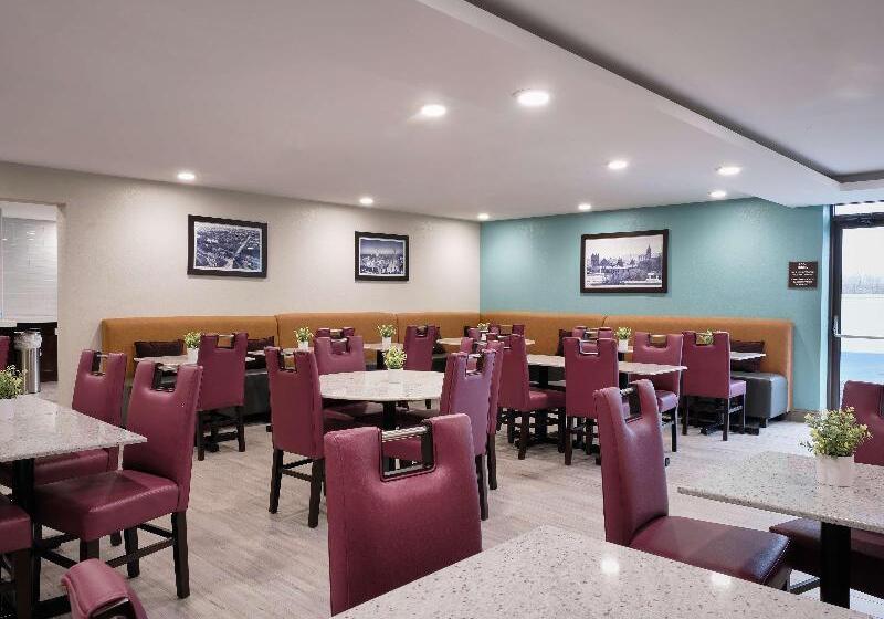 ホテル Comfort Inn & Suites