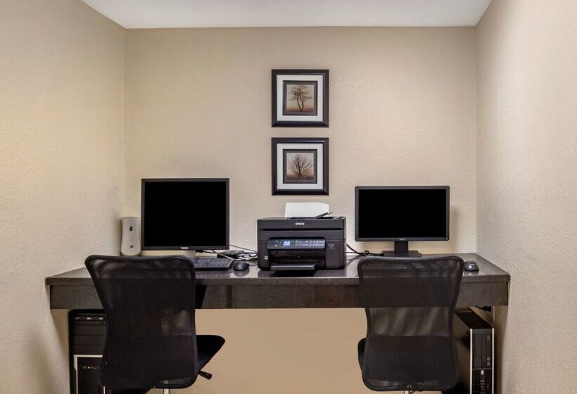 فندق Best Western Salisbury Plaza