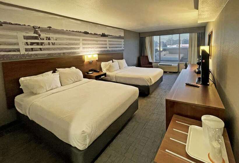 בית מלון כפרי Clarion Pointe Hopkinsville near The Bruce Convention Center