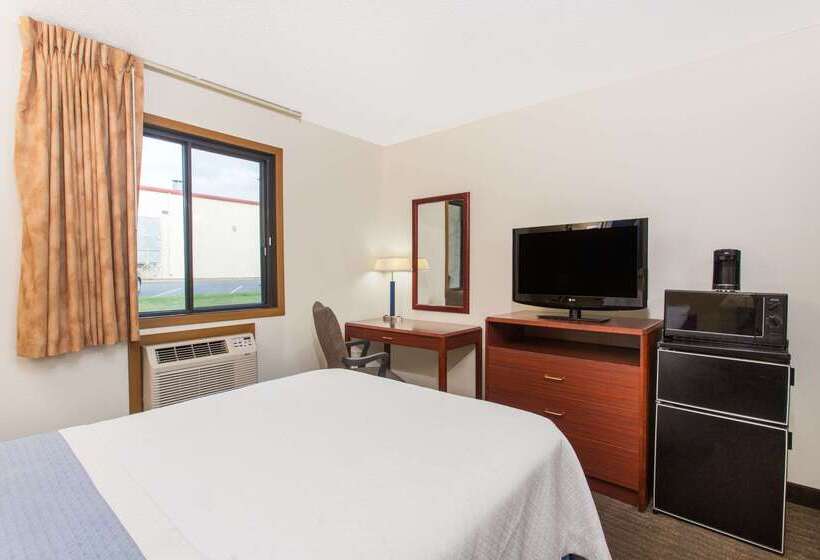هتل Days Inn By Wyndham Austin