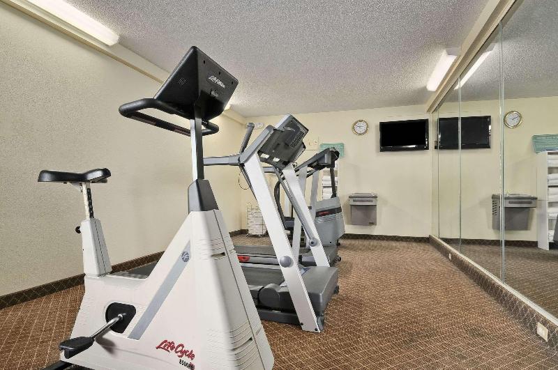 호텔 Days Inn By Wyndham Forrest City