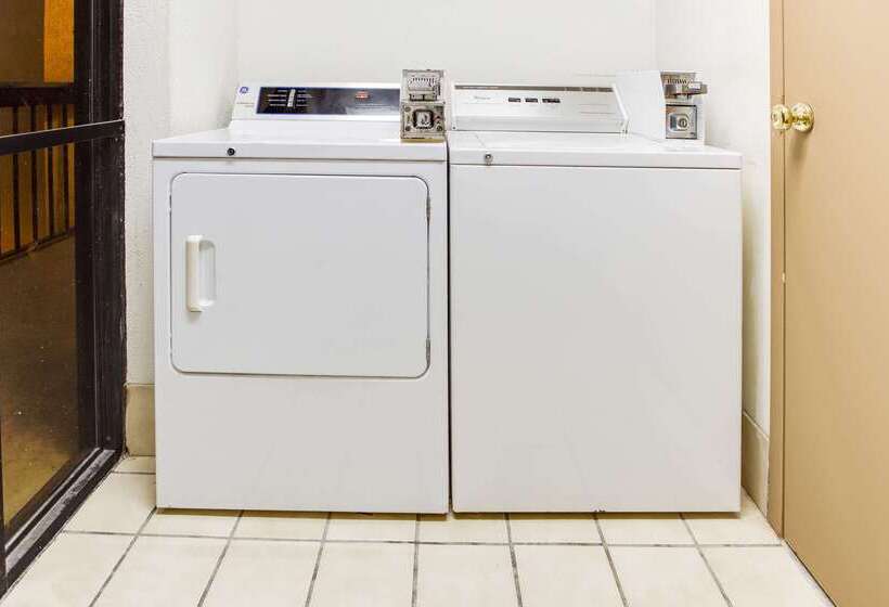 فندق Days Inn By Wyndham Greenville Ms