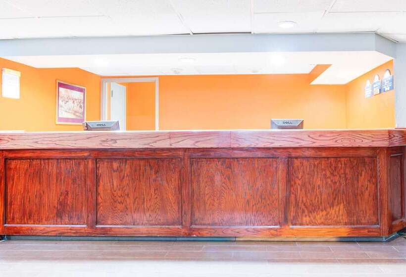 فندق Days Inn By Wyndham Greenville Ms