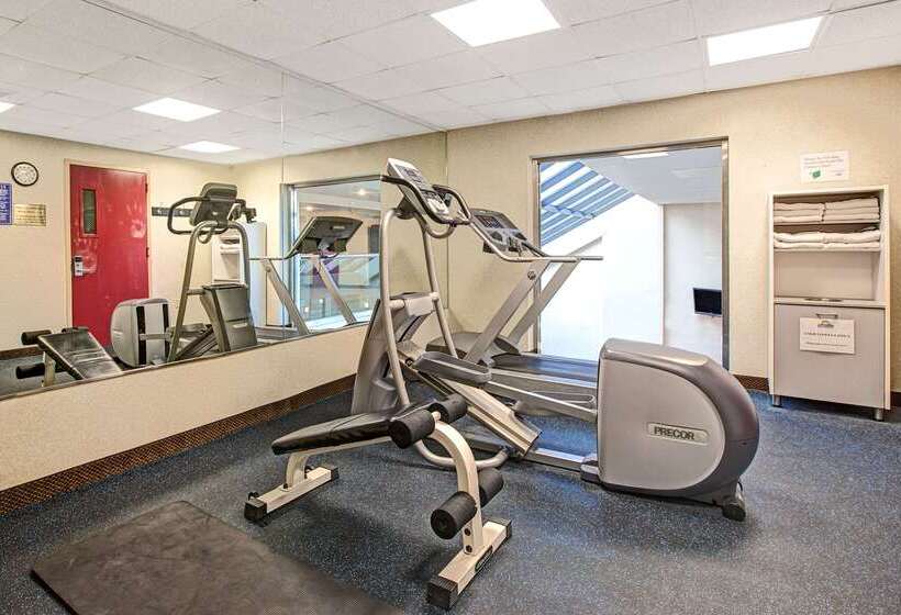 酒店 Days Inn By Wyndham Parsippany