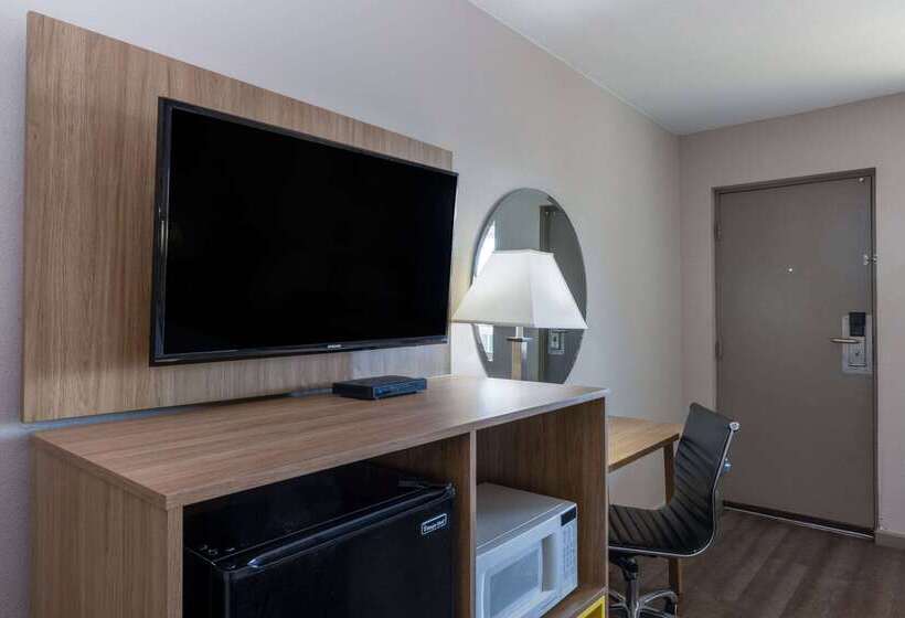 هتل Days Inn By Wyndham Roswell