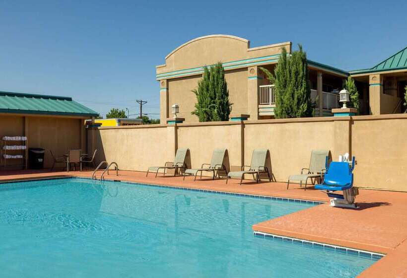 هتل Days Inn By Wyndham Roswell