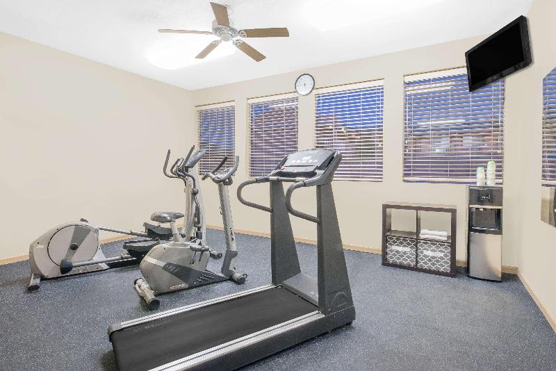 هتل Days Inn By Wyndham Roswell