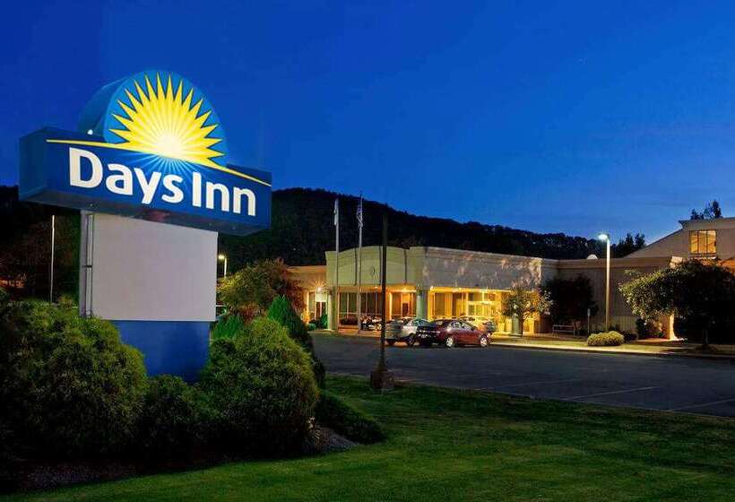 ホテル Days Inn By Wyndham Warren