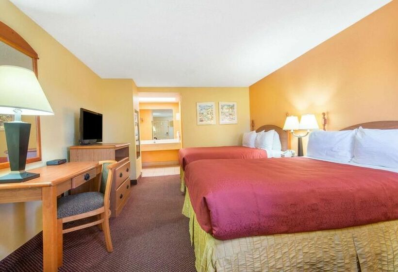 בית מלון כפרי Days Inn By Wyndham Opelika
