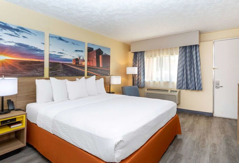 هتل Days Inn & Suites By Wyndham Clovis