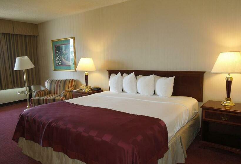 호텔 Lorain Studio Suites