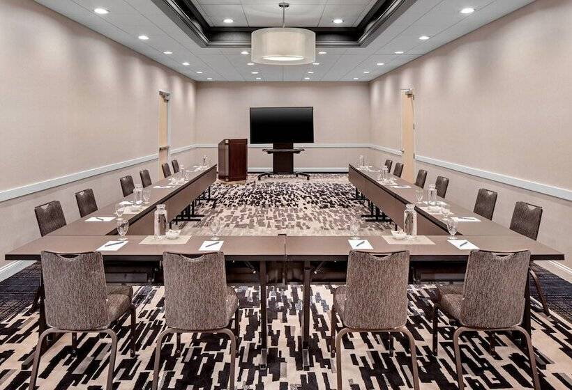 Delta Hotels By Marriott Minneapolis Northeast