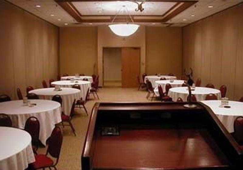 Delta Hotels By Marriott Minneapolis Northeast