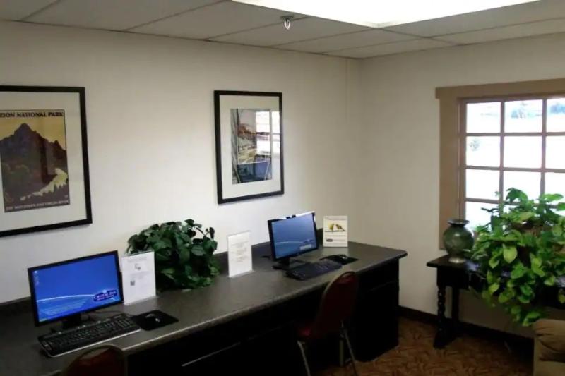 هتل Desert Garden Inn, A Trademark Collection  By Wyndham
