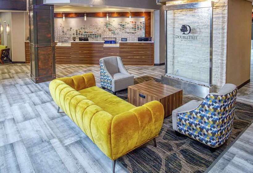 هتل Doubletree By Hilton Appleton