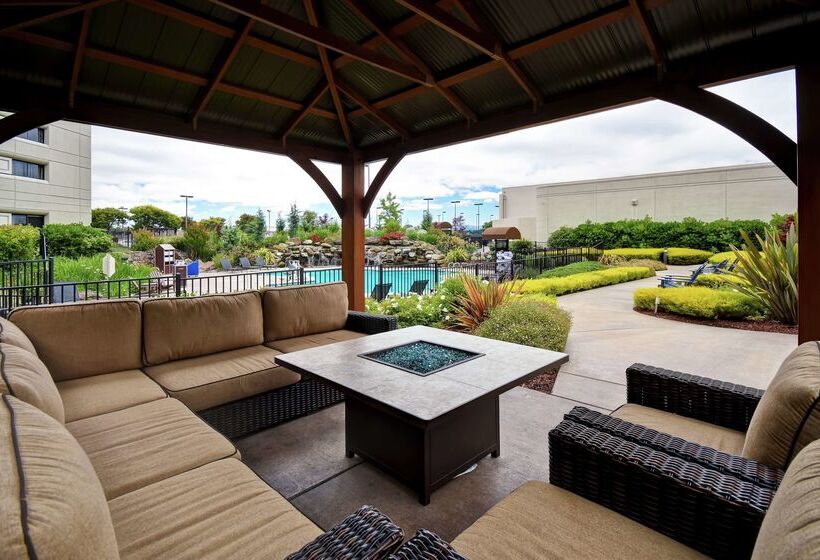 Doubletree By Hilton Hotel Pleasanton At The Club