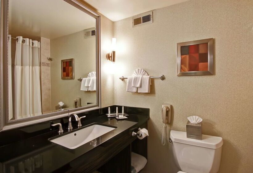 Doubletree By Hilton Hotel Pleasanton At The Club