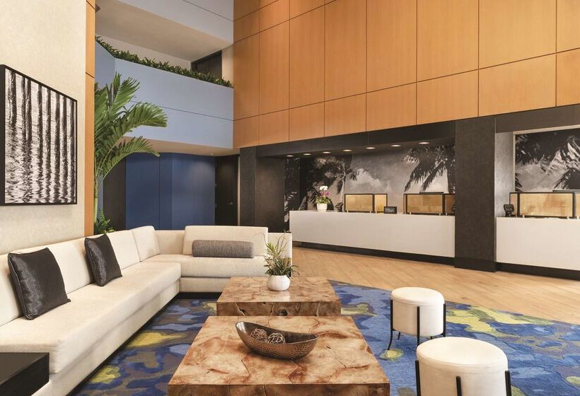 בית מלון כפרי Doubletree By Hilton Tampa Rocky Point Waterfront