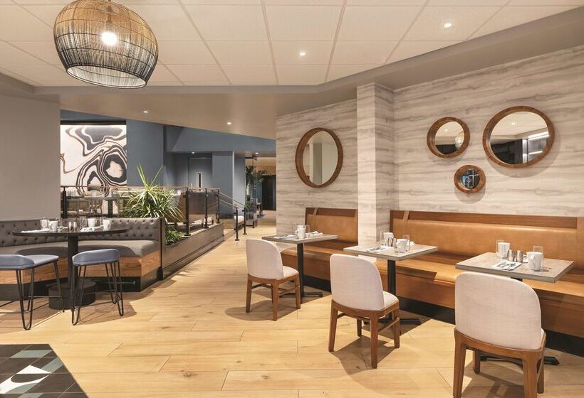 בית מלון כפרי Doubletree By Hilton Tampa Rocky Point Waterfront