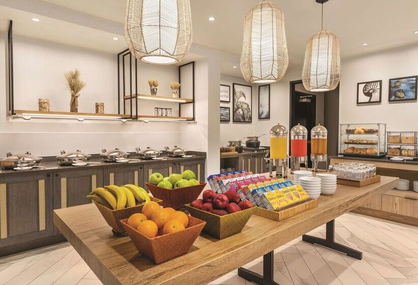 בית מלון כפרי Doubletree By Hilton Tampa Rocky Point Waterfront