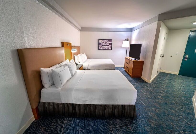 בית מלון כפרי Doubletree By Hilton Tampa Rocky Point Waterfront