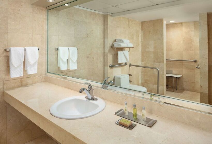 Doubletree By Hilton Grand Hotel Biscayne Bay