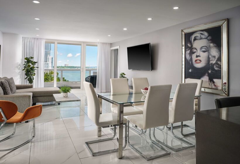 Doubletree By Hilton Grand Hotel Biscayne Bay