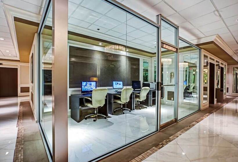 Doubletree By Hilton Grand Hotel Biscayne Bay