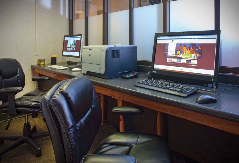 فندق Doubletree By Hilton Murfreesboro